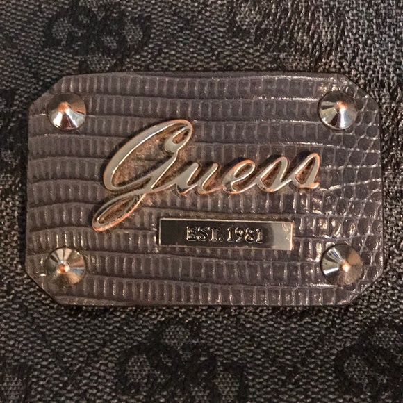 Guess Handbag - Picture 2 of 5